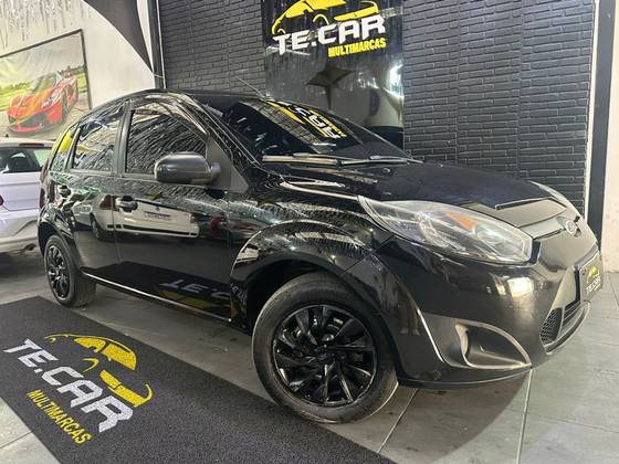 FORD FIESTA 1.0 ROCAM HATCH 8V FLEX 4P MANUAL FORD FIESTA 1.0 ROCAM HATCH 8V FLEX 4P MANUAL